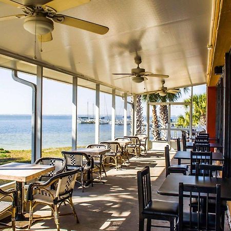 Quality Inn & Suites Gulf Breeze Bayside Near Pensacola Beach Luaran gambar