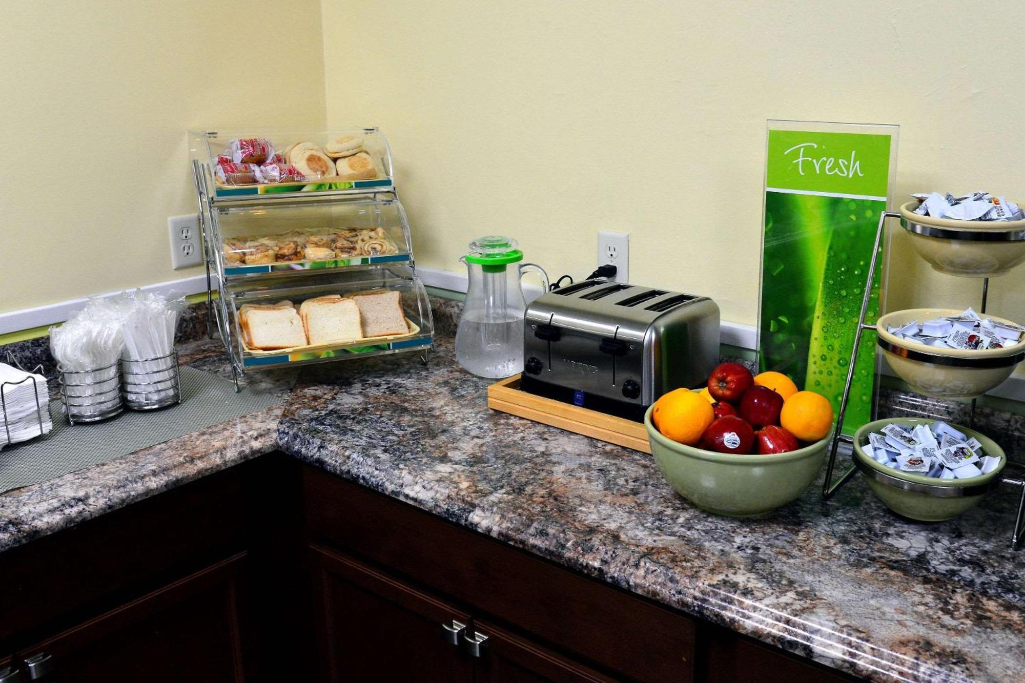 Quality Inn & Suites Gulf Breeze Bayside Near Pensacola Beach Luaran gambar