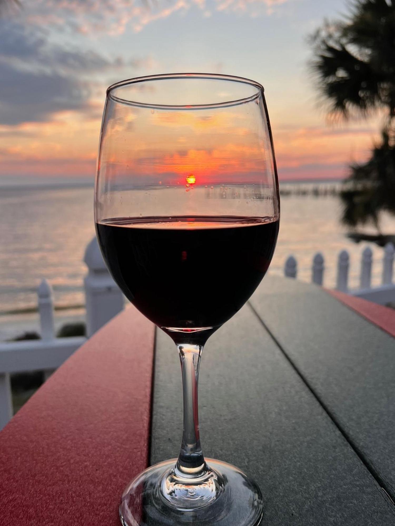 Quality Inn & Suites Gulf Breeze Bayside Near Pensacola Beach Luaran gambar